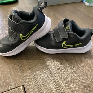 Nike toddler boy sneakers